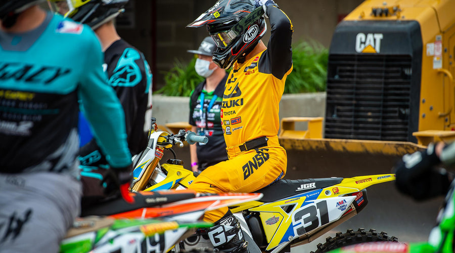 Suzuki Returns to Racing for Final Seven Supercross Rounds