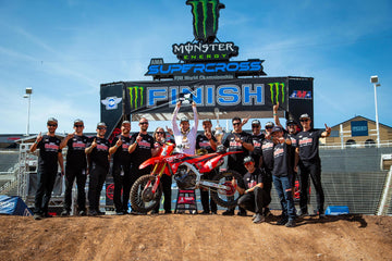 Sexton Nails Showdown Race Victory to Claim Second-Straight 250 Supercross Championship