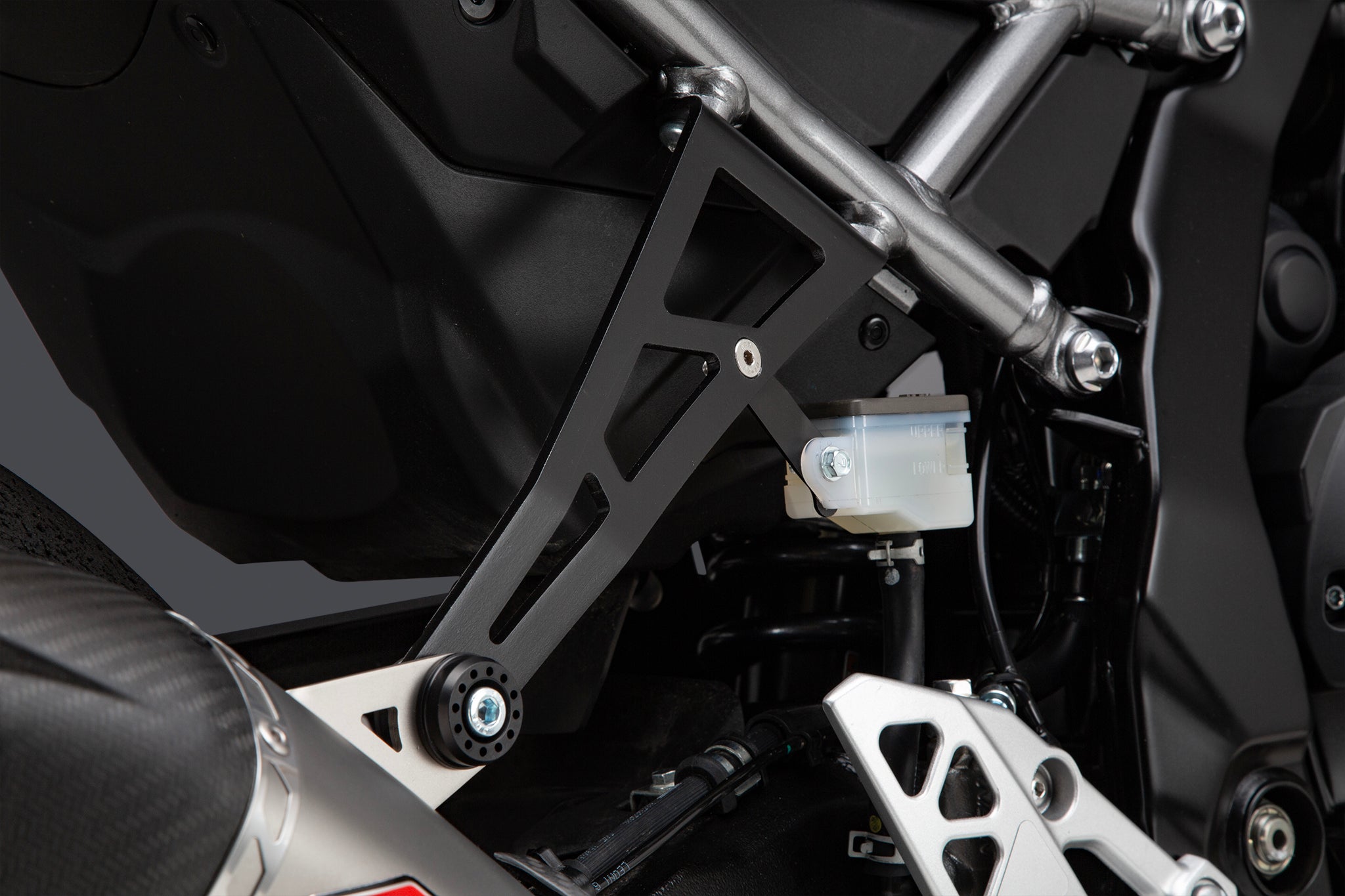 Yoshimura GSX-8S/R 23-26 Race AT2 Stainless Full Exhaust, w
