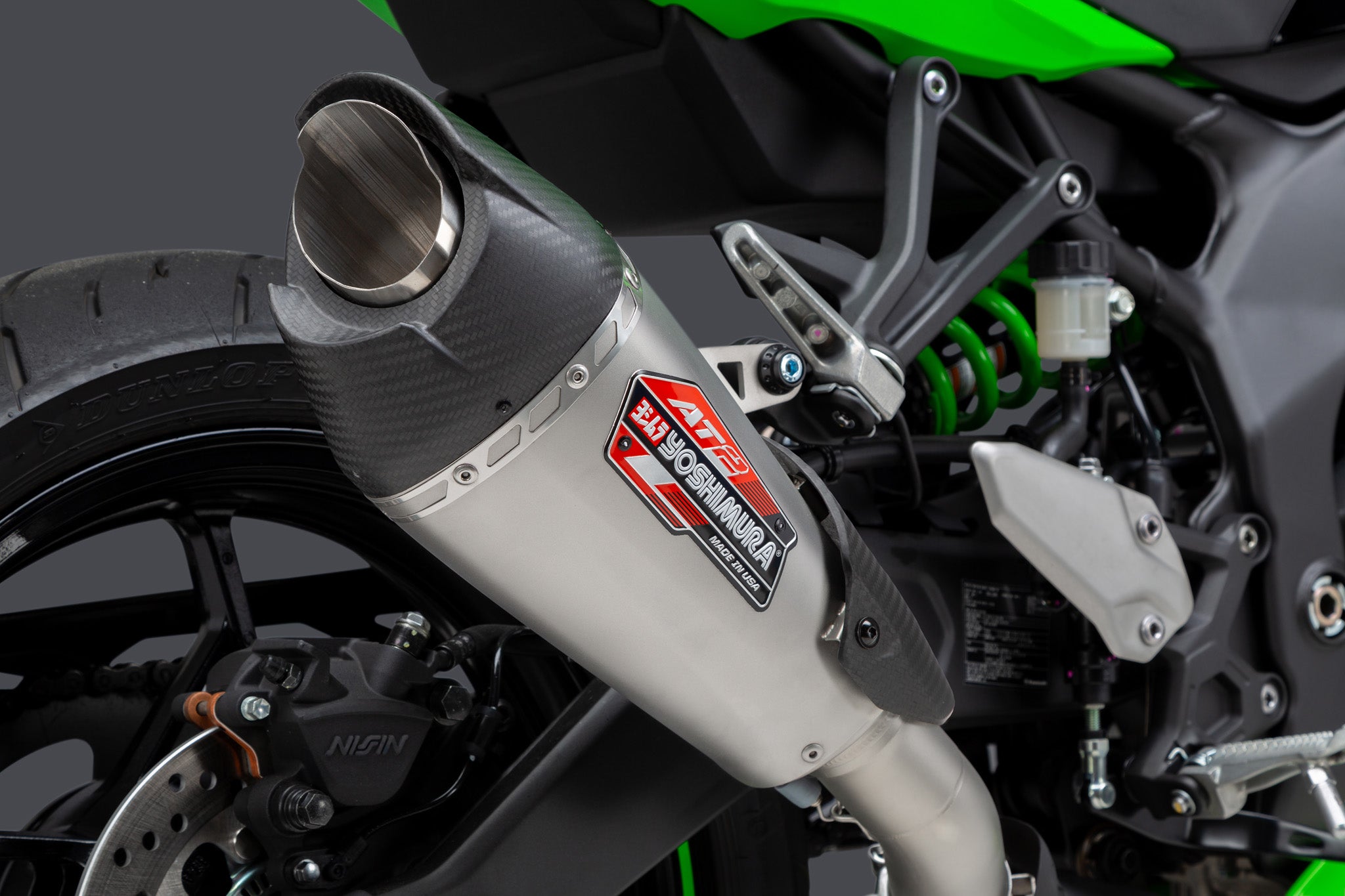YOSHIMURA AT2 マフラー カーボンファイバー Yoshimura ZX-4RR 2023-26 AT2 Stainless Slip-On Exhaust, w